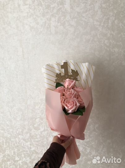 Букетики по 7 мыльных роз на 1 сентября