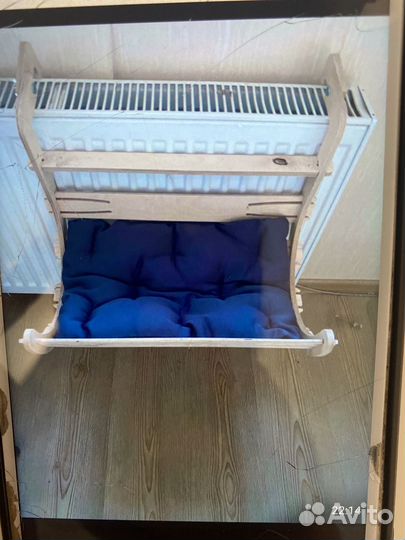 Лежанка на батарею для кошек