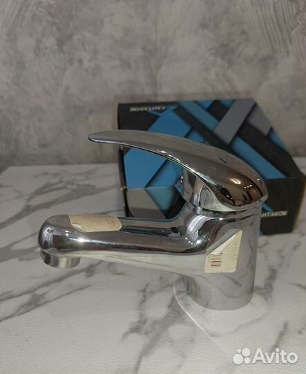 Смеситель для раковины в ванной