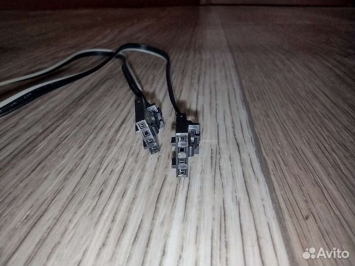 Кабель на материнскую плату