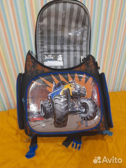 Школьный рюкзак