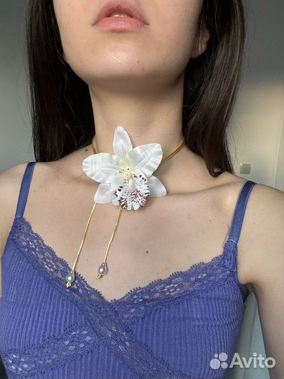 Чокер с цветком