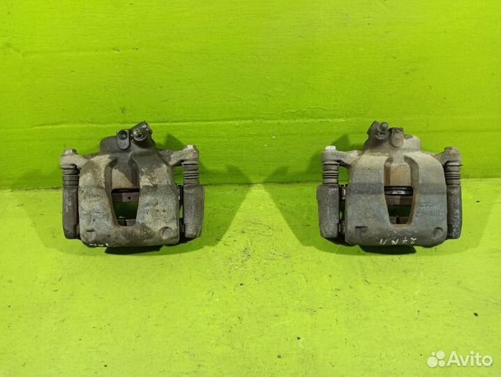 Суппорт тормозной передний Fiat Albea 350A1000