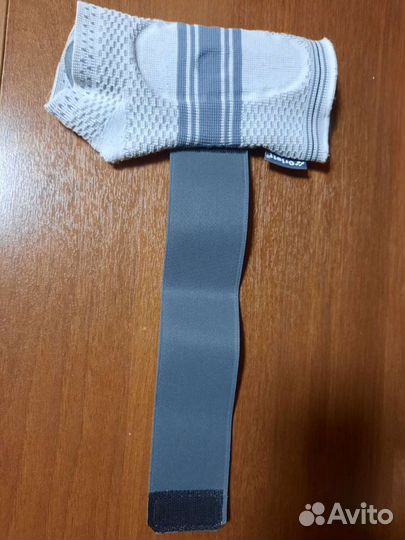 Ортез на лучезапястный сустав правая рука S