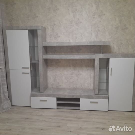 Стенка в гостиную