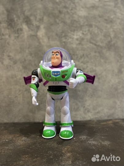 Базз лайтер история игрушек с крыльями