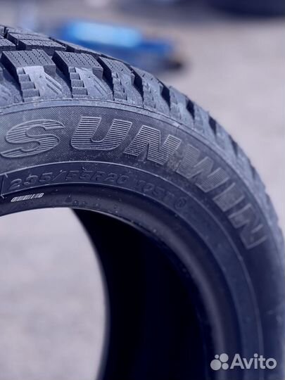 Sunwide Sunwin 255/45 R20 129H