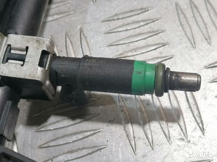 Форсунка двигателя Ford Focus 2005-2008