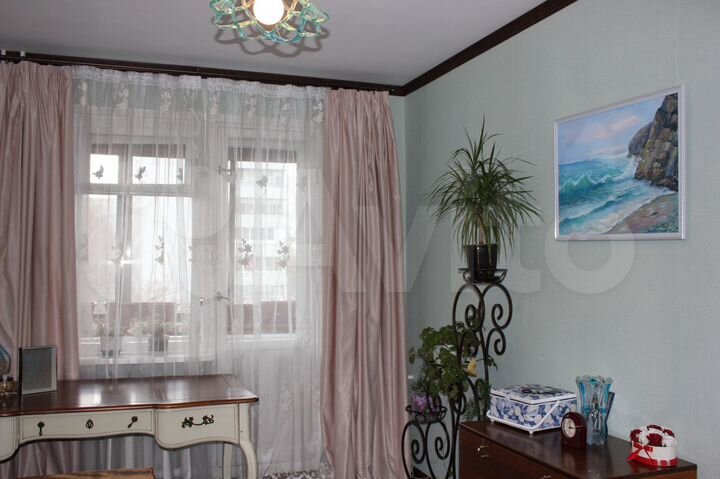 4-к. квартира, 92 м², 4/9 эт.