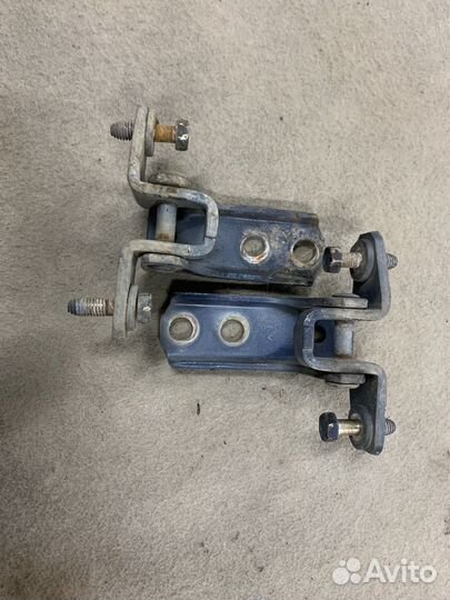 Mitsubishi lancer 9 петли передней левой двери