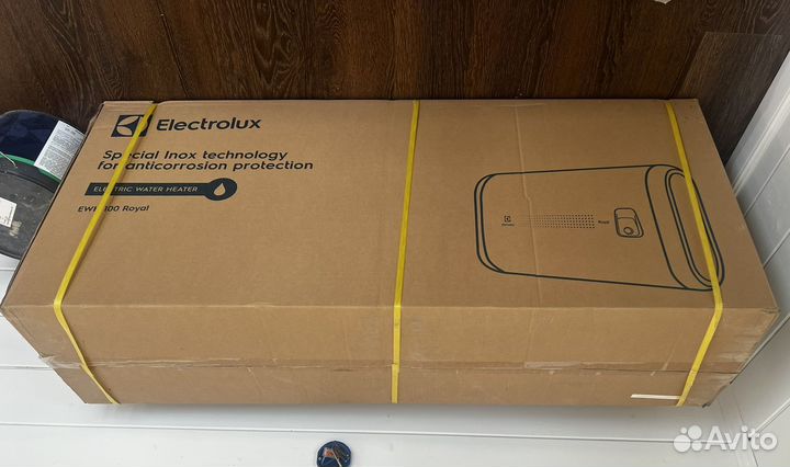 Electrolux Водонагреватель EWH 100 Royal Silver H