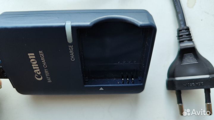 Зарядное устройство фотоаппарат Canon V04484