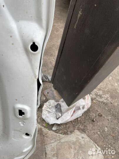 Капот на hyundai solaris 2018