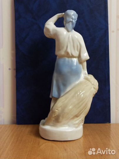 Колхозница со снопом Жница Фарфор