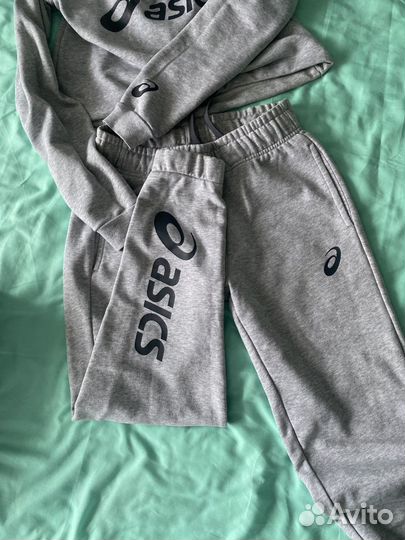 Костюм спортивный женский