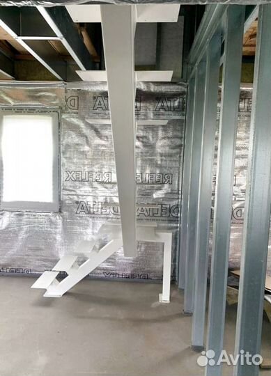 Г-образная лестница