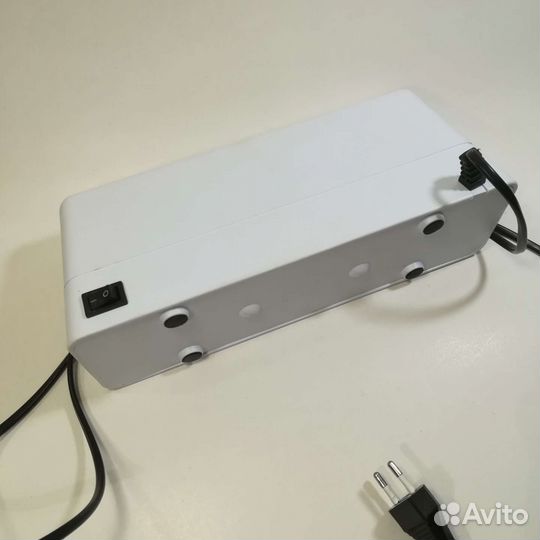 Две ультрафиолетовых лампы для маникюра