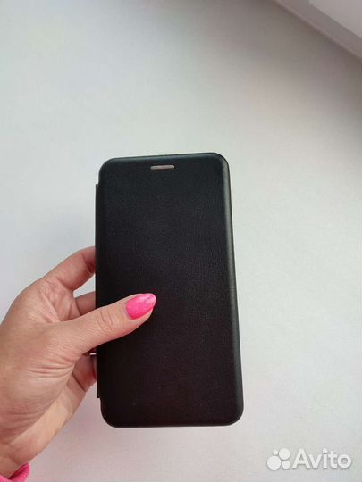 Продам чехол в идеальном состоянии на honor 10i