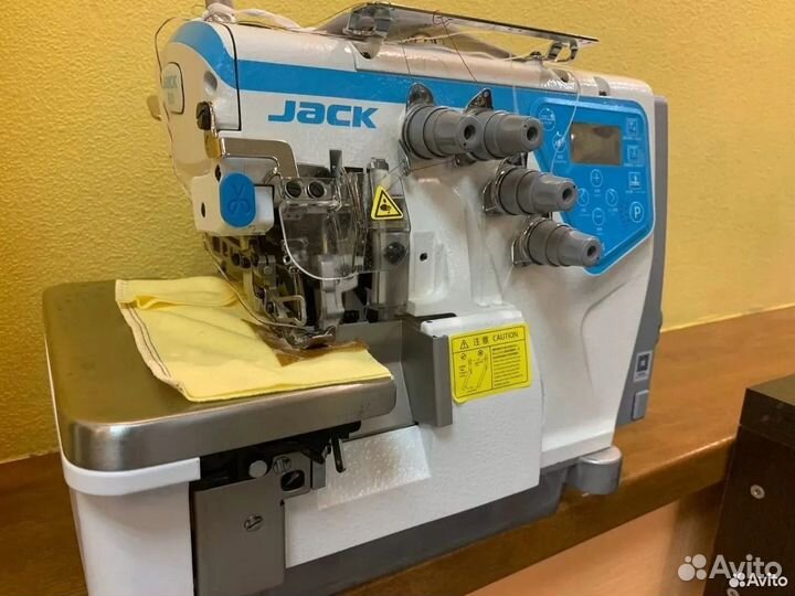 Оверлок Jack С4-4 Автомат
