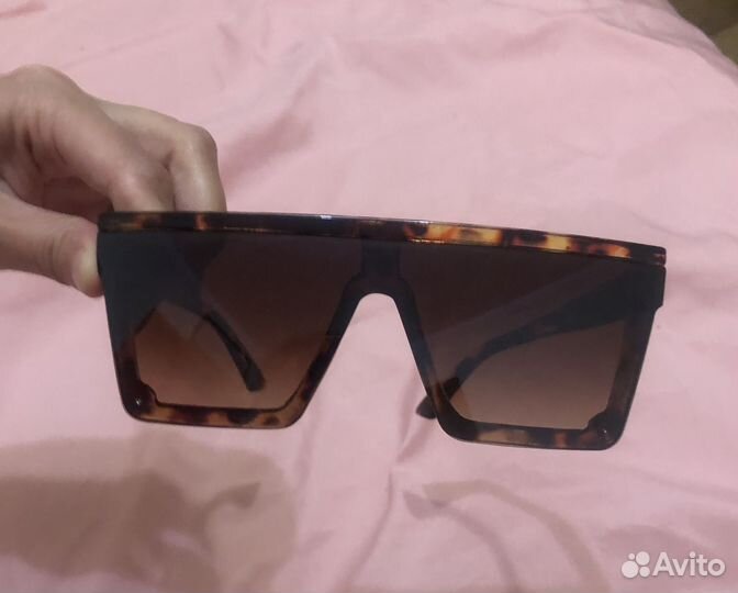 Солнцезащитные очки