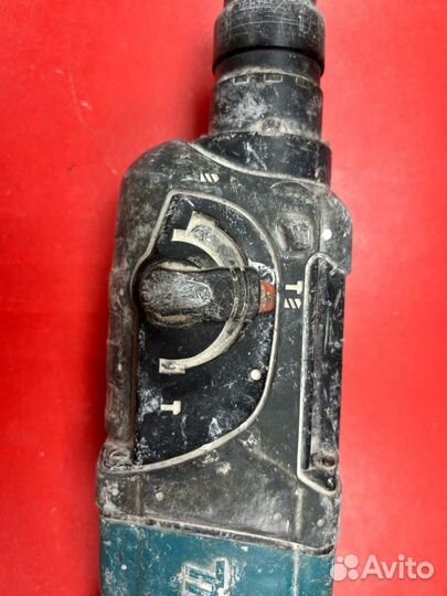 Перфоратор Makita HR2470