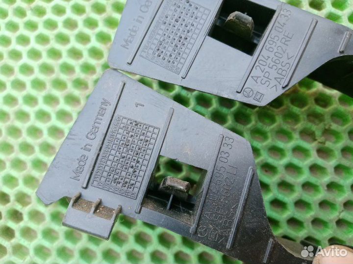 Кронштейн Mercedes-Benz C-Class W204 M271.820 2012