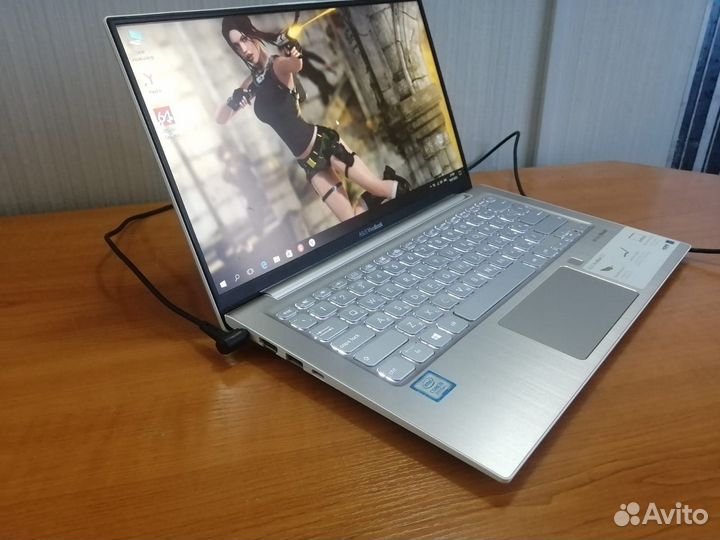 Asus 13.3 i5 8250U
