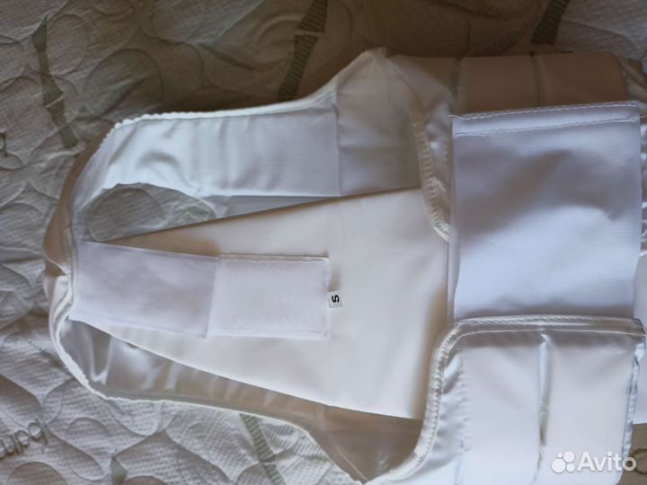 Жилет и шлем защитный для карате