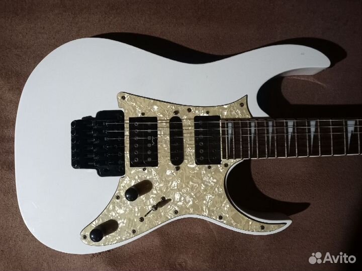 Гитара Ibanez Rg350dx белая