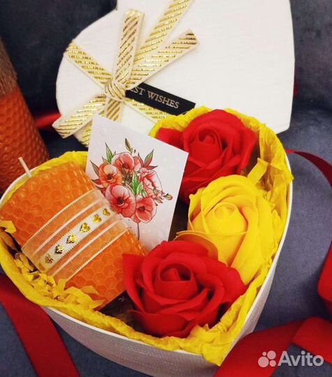 Букет из конфет и мыльной сакуре