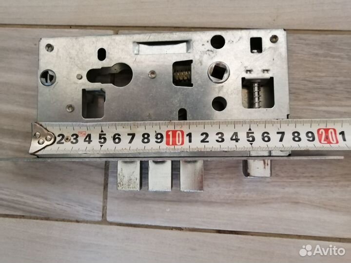 Замок врезной три фиксатора