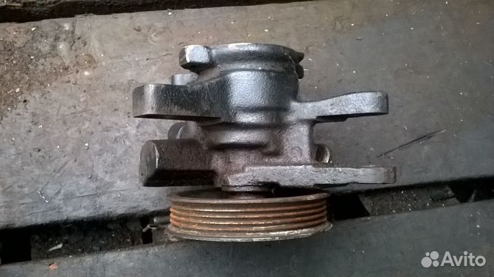 Насос гидроусилителя Toyota E11 4AFE