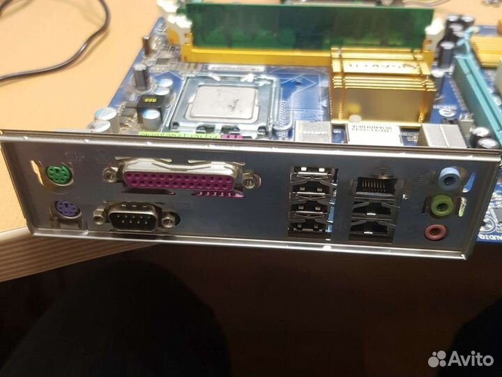 Мат плата 775 с процом е5400 и ддр2(3гб)(киров скл