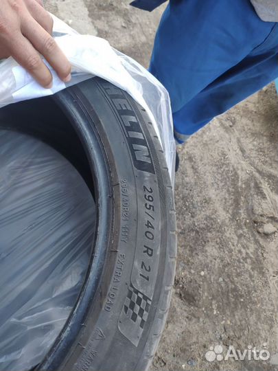 Michelin Pilot Sport 4 SUV 295/40 R21