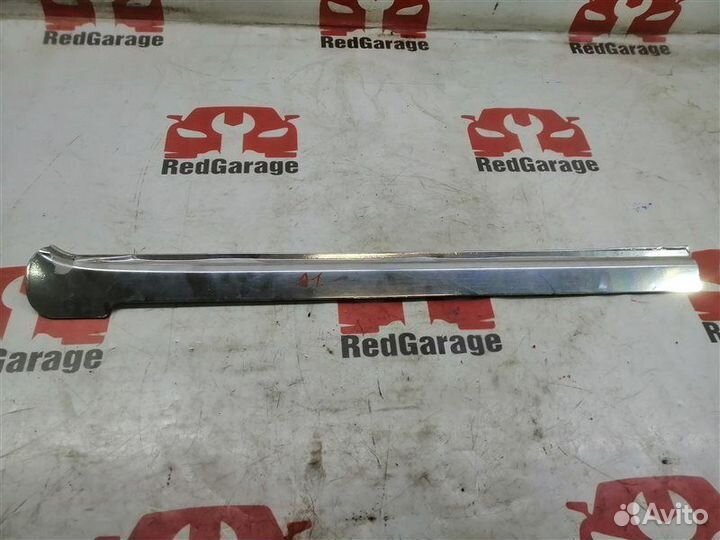 Накладка Направляющей Сдвижной Двери задняя правая