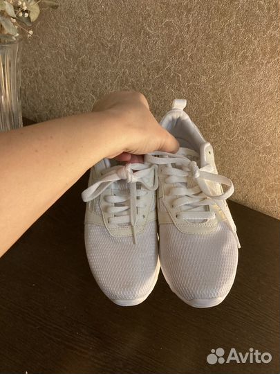 Женские кроссовки Аsics