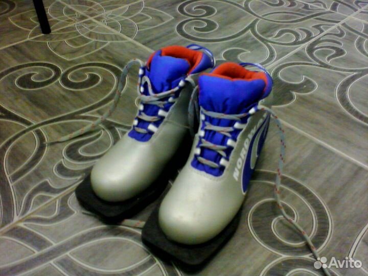 Лыжные ботинки детские р-33