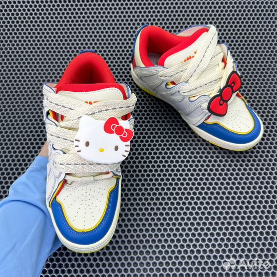 Sanrio HelloKitty х OLD order Skater 001