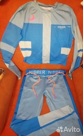 Спортивный костюм женский