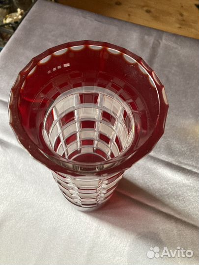 Вазы из цветного и бесцветного хрусталя