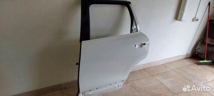 Задняя левая дверь Porsche Cayenne 958