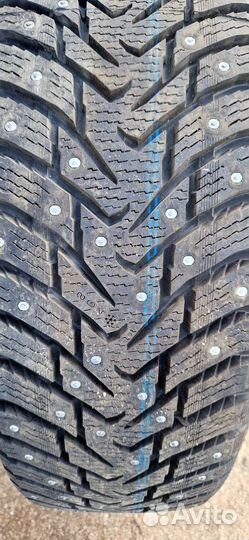 Nokian Tyres Hakkapeliitta 8 SUV 235/65 R17 59M