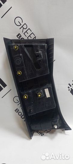 Накладка задней стойки левая Land Rover Defender 2