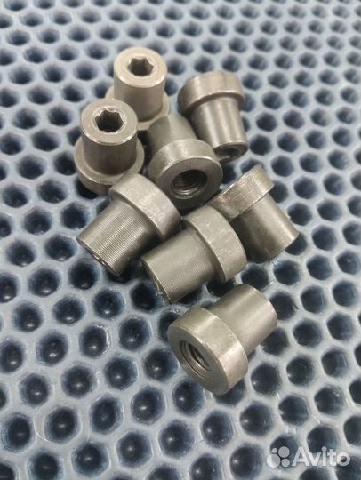 Yamaha FZR750 гайка гбц