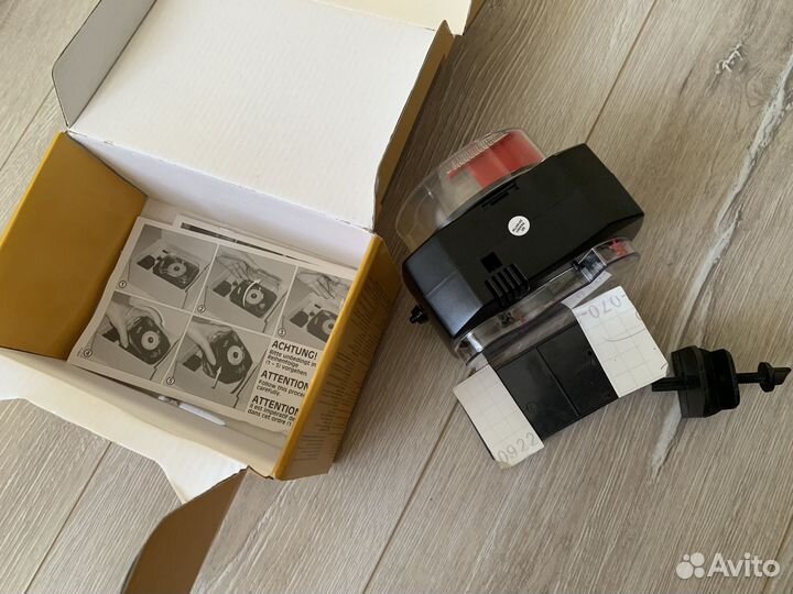 Автоматическая кормушка для аквариумов