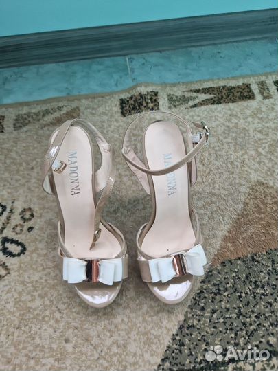 Босоножки женские 35 размер