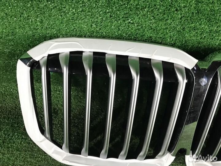 Решетка радиатора BMW X5 G05 (2018-н.в.)
