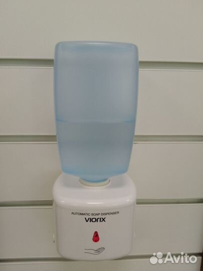 Сенсорный диспенсер 750 мл