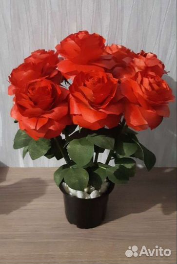 Розы из дерева