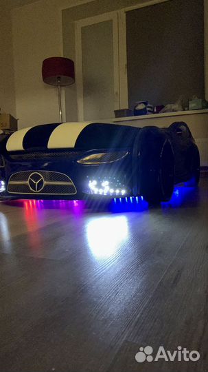 Детская кровать машина с матрасом